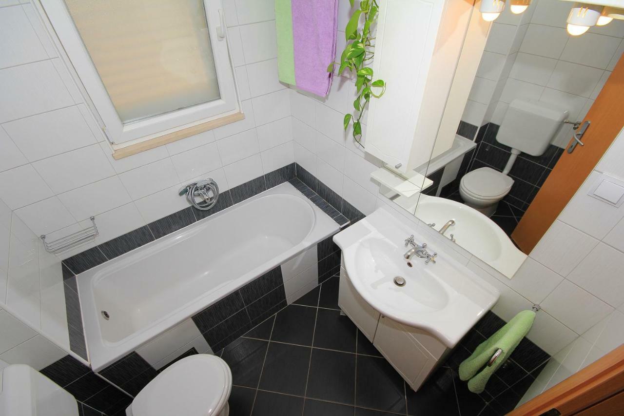 Apartment Ivana Makarska Exterior photo